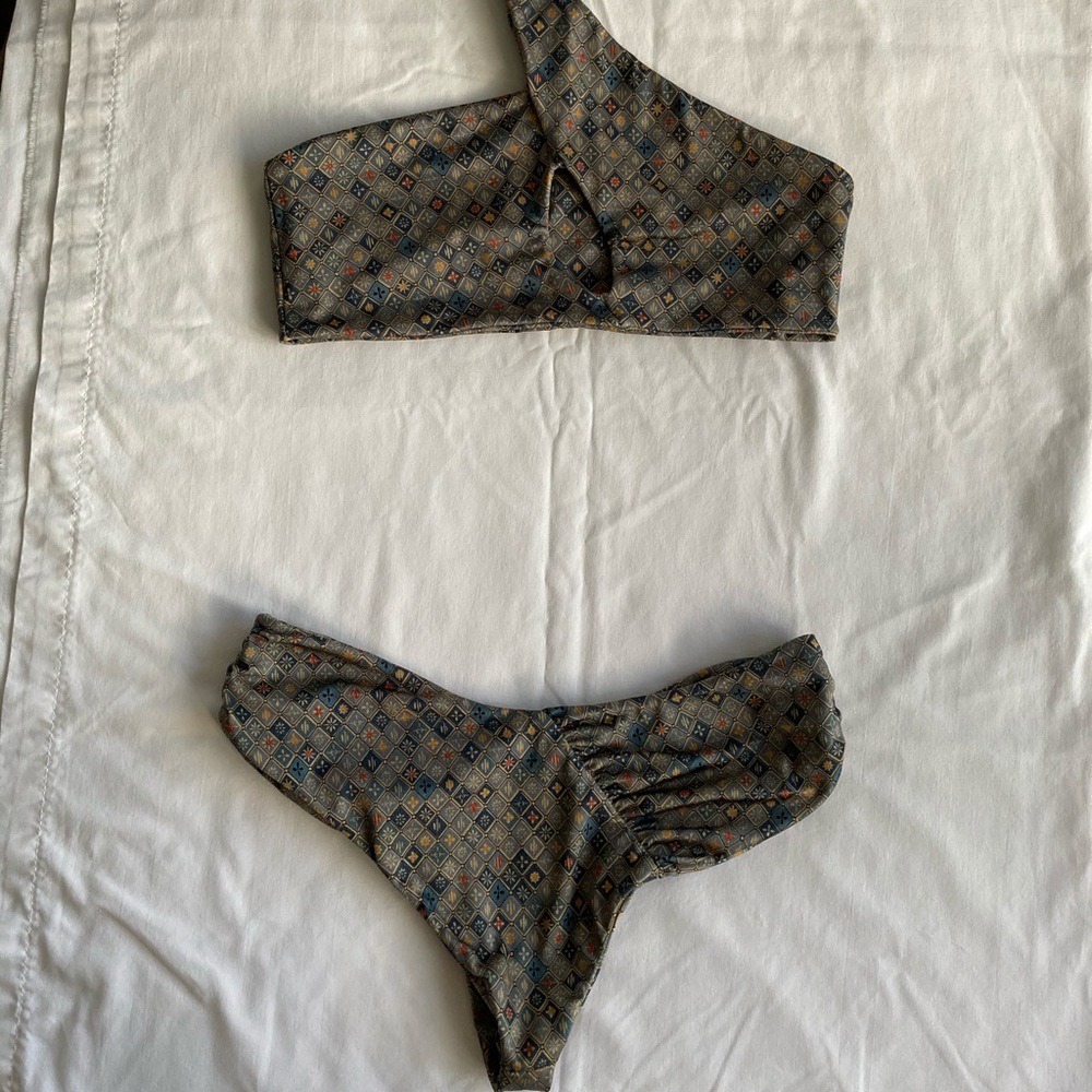 Indah bikini set